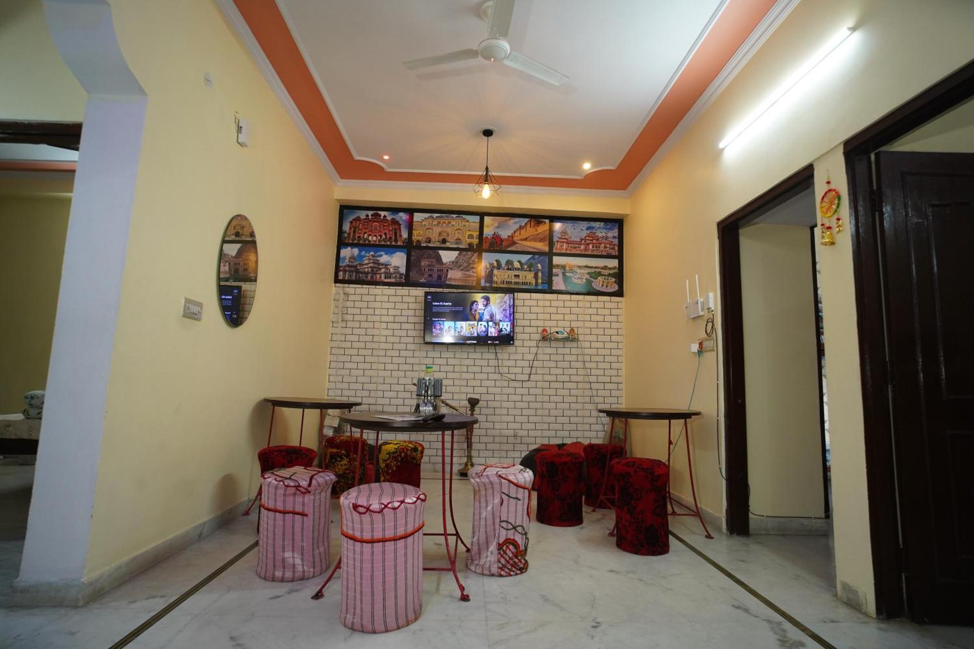 Om Trance Homestay Divisione di Divisione di Jaipur Esterno foto