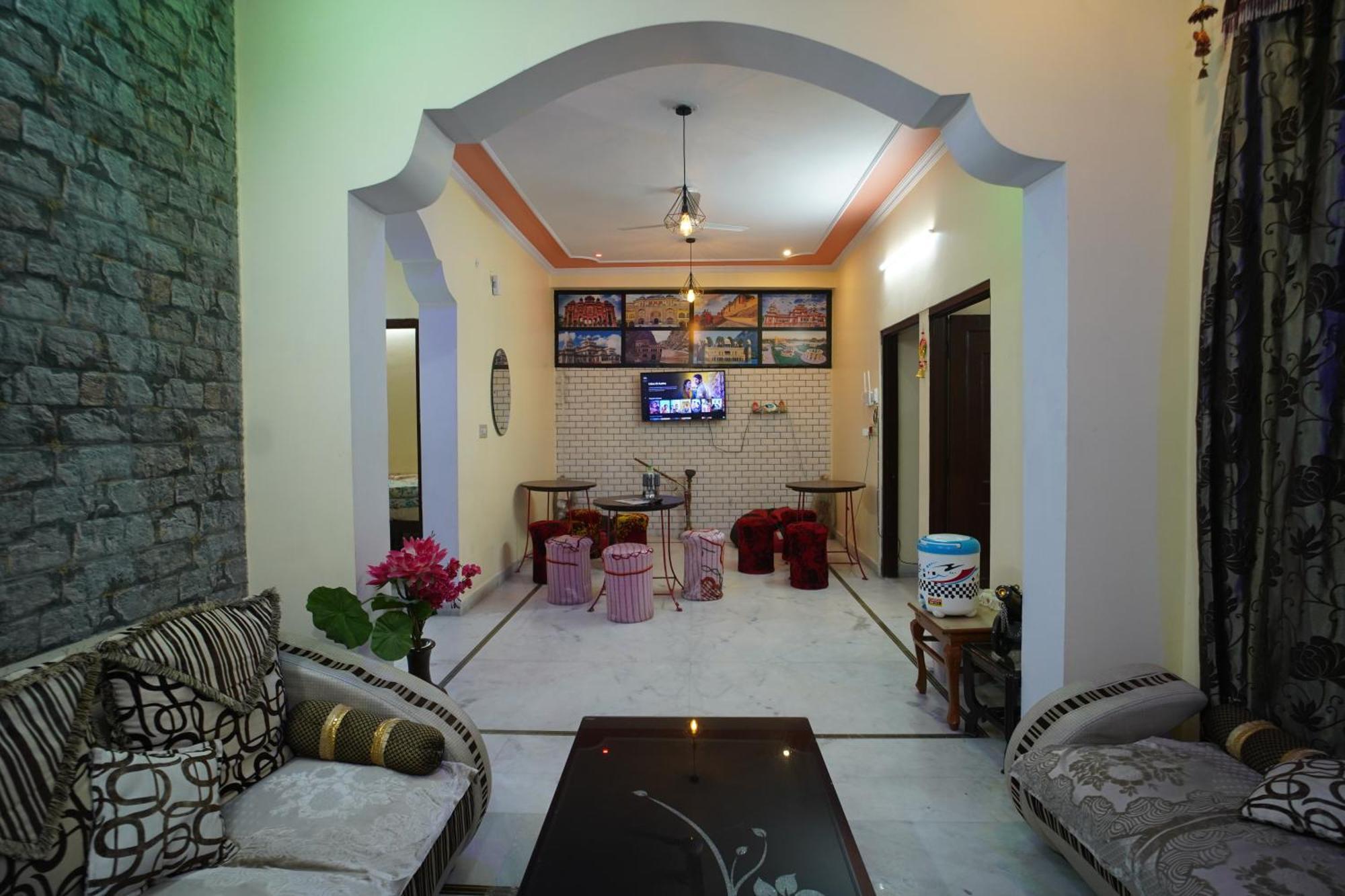 Om Trance Homestay Divisione di Divisione di Jaipur Esterno foto