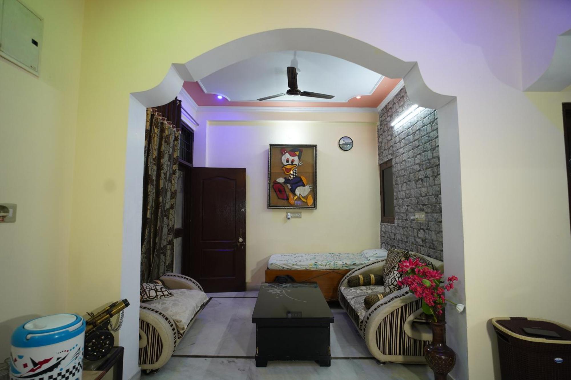 Om Trance Homestay Divisione di Divisione di Jaipur Esterno foto
